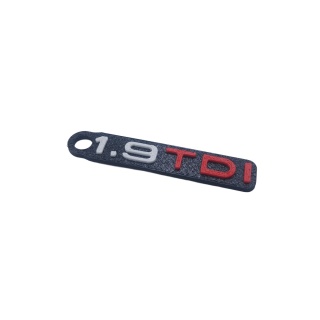 Brelok brylok breloczek bryloczek 1.9 TDI czarny biały czerwony kółko metal